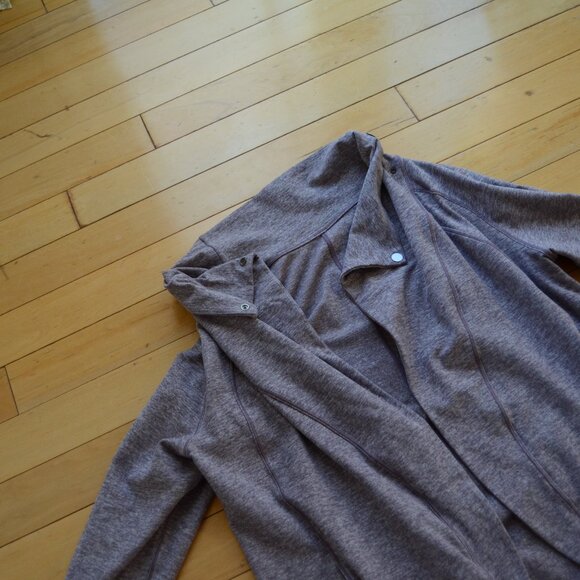 Lululemon Rulu Rally Wrap Size 12 - Picture 3 of 13